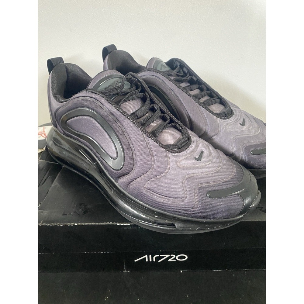 Nike Air Max 720 Black/Gray Shoes Men's Size 7Y